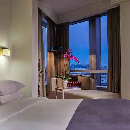 Hyatt Regency 5* Belgrád