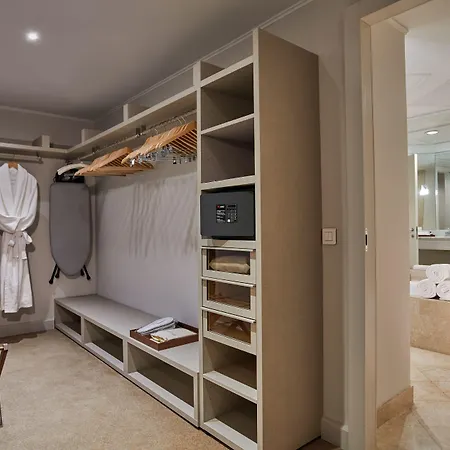 Szálloda Hyatt Regency 5*